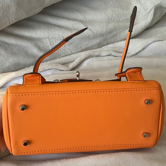 RESERVED FOR TIFF BUNDLE ORDER - Picture 6 of 8